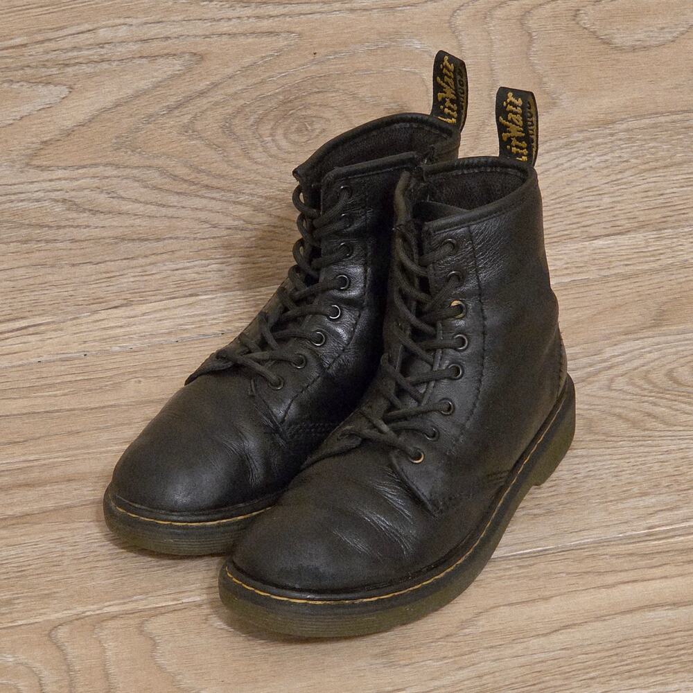 Dr. Doc Martens Black Leather Boots Junior Size US 3 EU 34 UK 2 1460 J AirWair